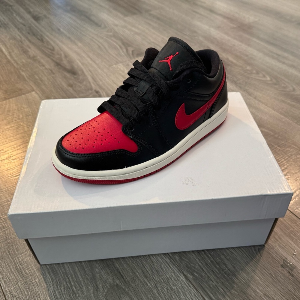 JORDAN 1 LOW BRED SAIL - w6 m/y4.5